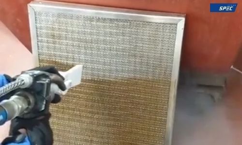 Cleaning filter by dry ice blasting