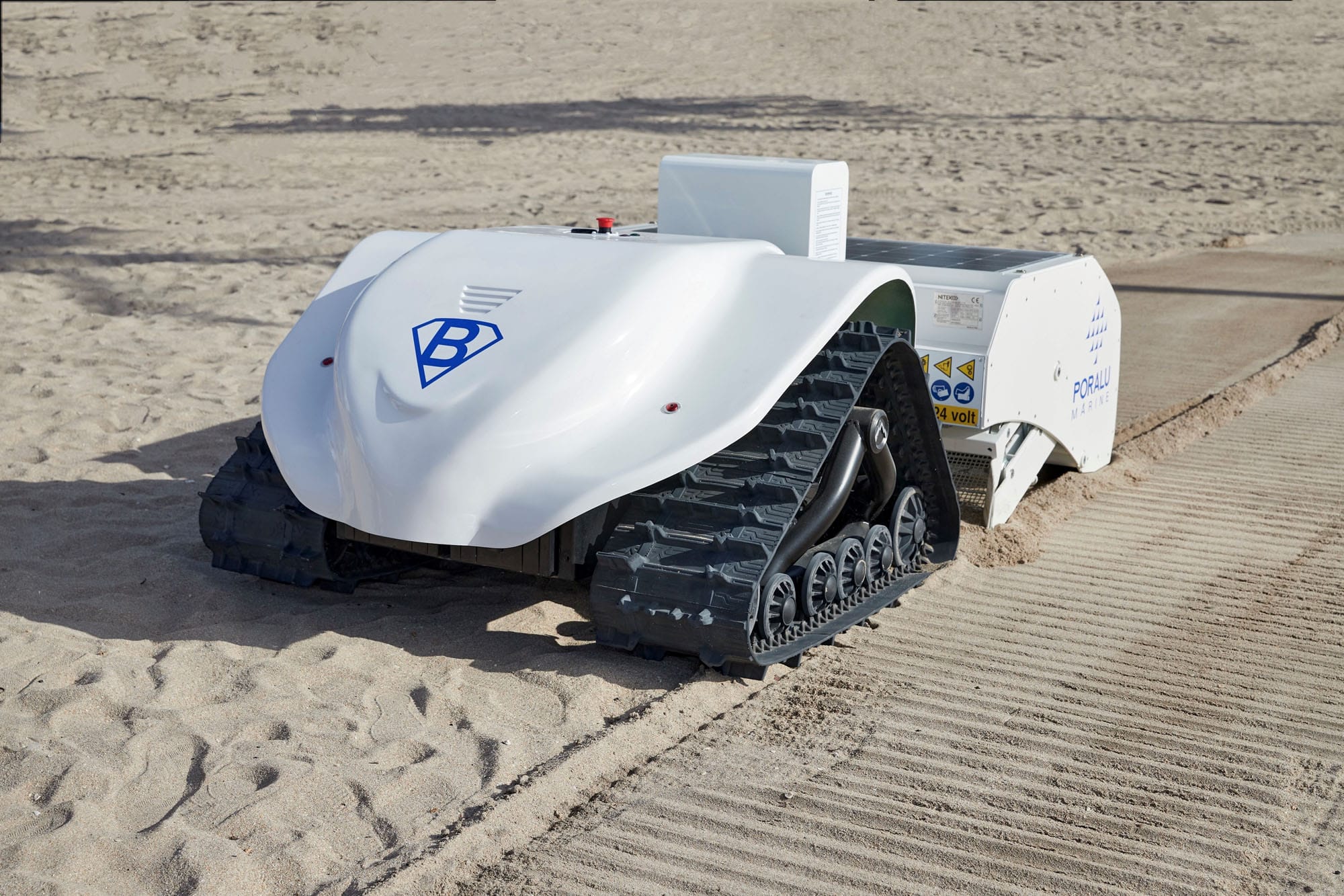 BeBot – Linh hoạt làm sạch bãi biển cát trong hoạt động yên tĩnh BeBot – Flexibly Clean the Sandy Beach in the quiet operation